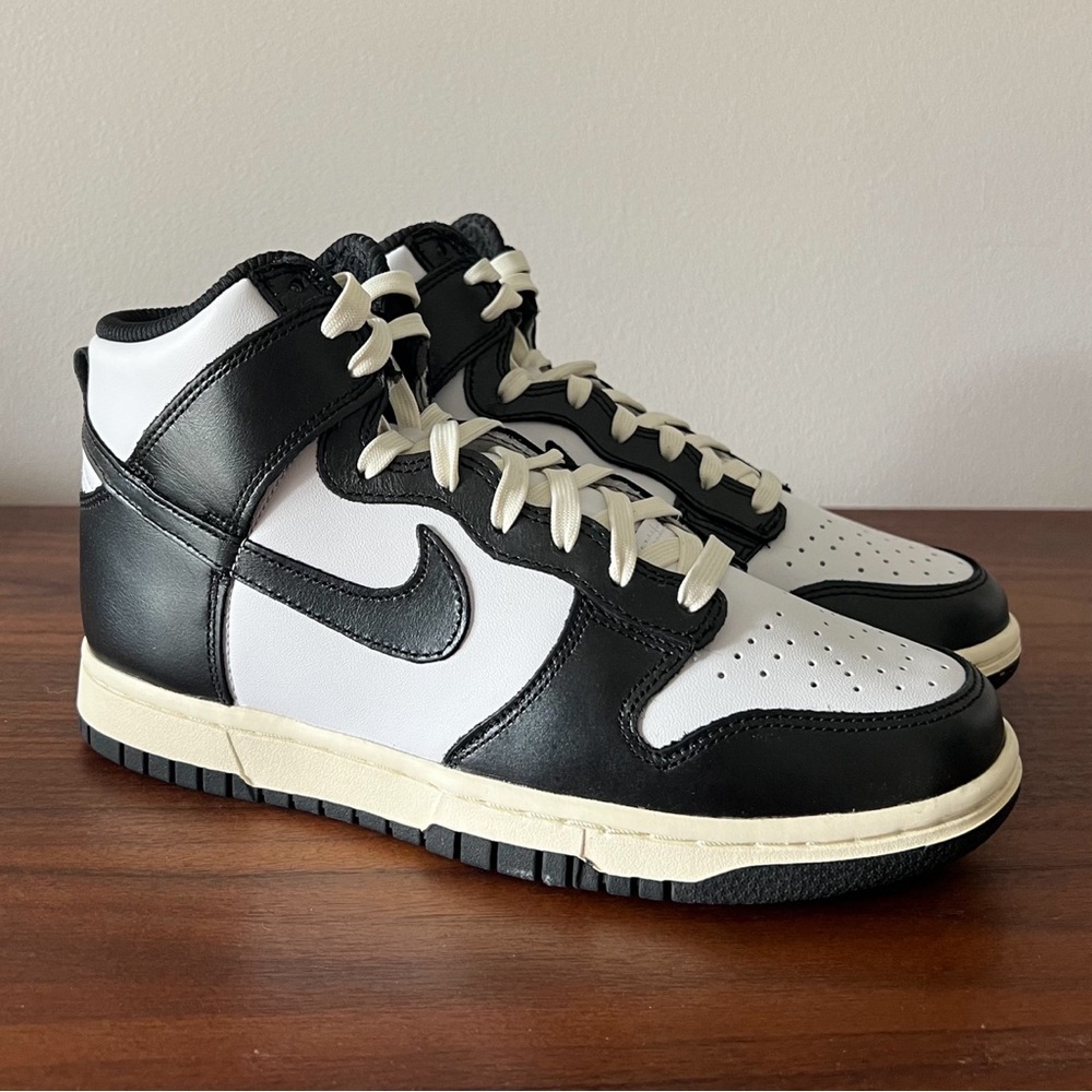 Nike Dunk High Women’s Size 8 Vintage‎ White/Black Coconut Milk DQ8581-100